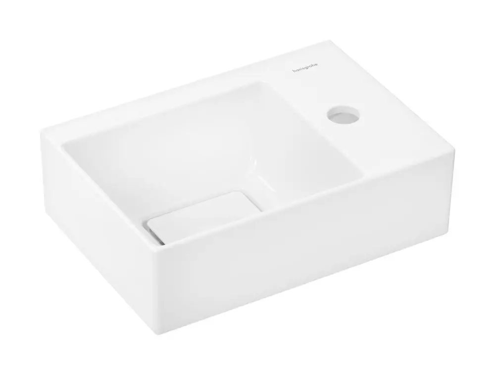 Weißes Waschbecken von Hansgrohe mit rechteckiger Form, einem Hahnloch auf der rechten Seite und ohne Überlauf. Die Oberfläche ist glatt und leicht zu reinigen.